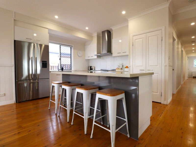 242 Upper McDowall Street, Roma QLD 4455