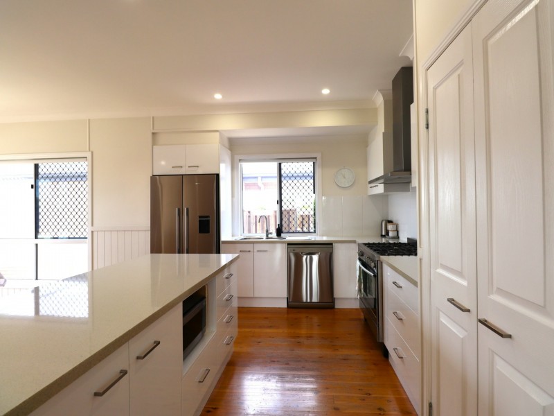 242 Upper McDowall Street, Roma QLD 4455