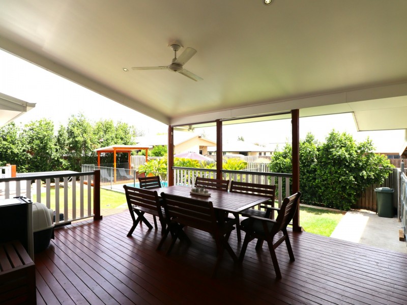 242 Upper McDowall Street, Roma QLD 4455