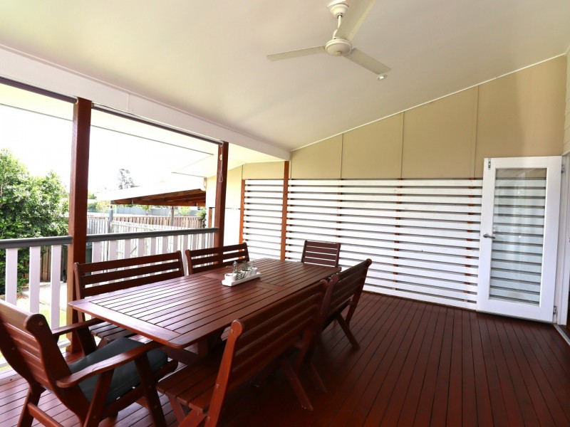 242 Upper McDowall Street, Roma QLD 4455