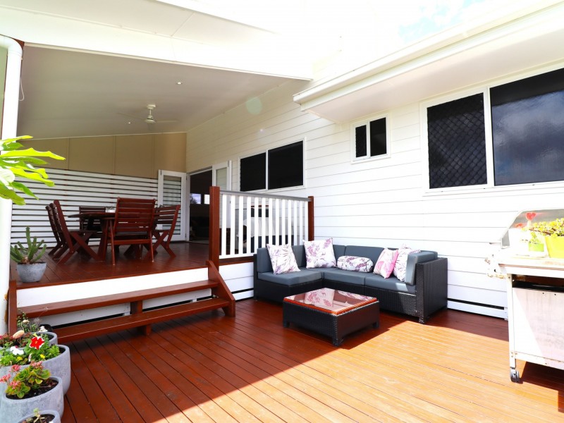 242 Upper McDowall Street, Roma QLD 4455