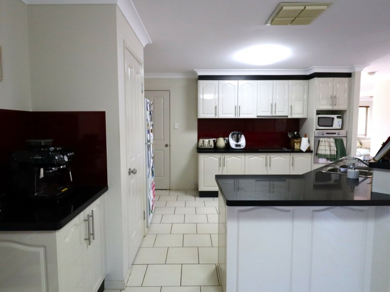 6 Allen Street, Roma QLD 4455