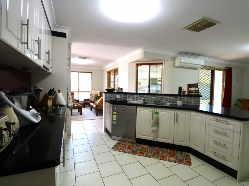 6 Allen Street, Roma QLD 4455