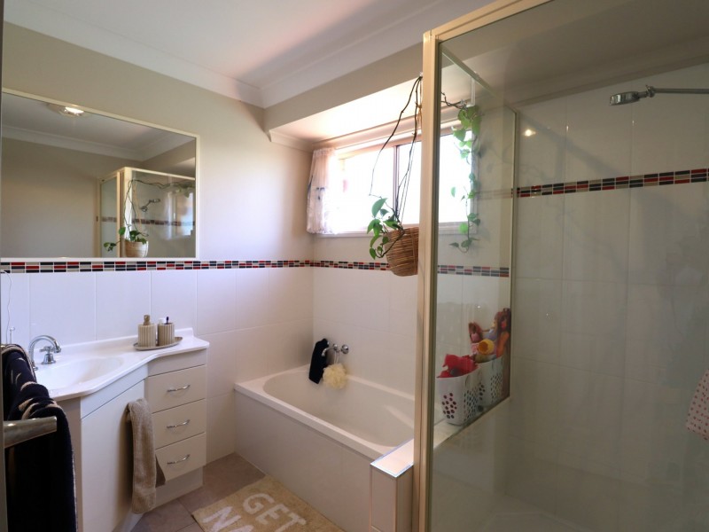 6 Allen Street, Roma QLD 4455