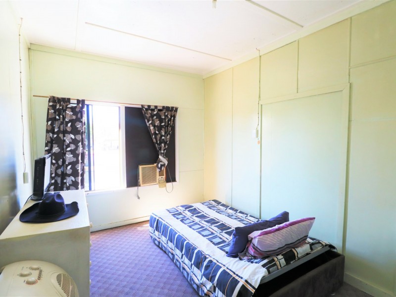 4 – 10 Station Street, Injune QLD 4454