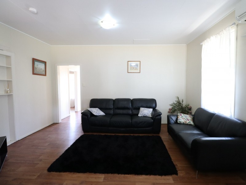 19 Lewis Street, Roma QLD 4455