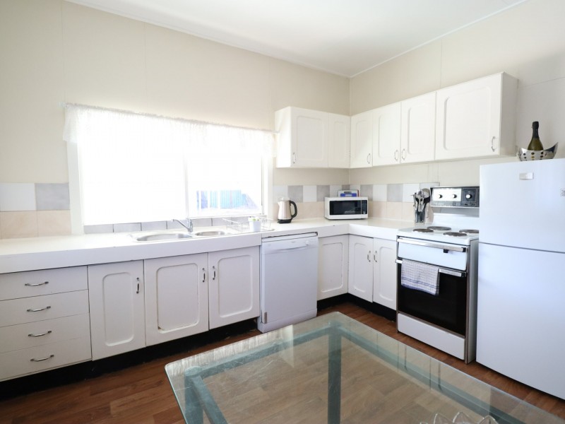 19 Lewis Street, Roma QLD 4455