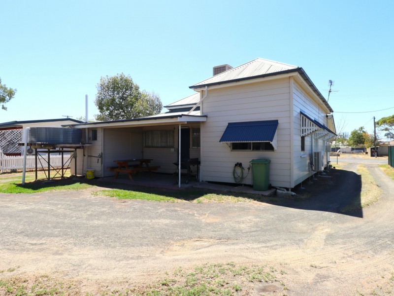 19 Lewis Street, Roma QLD 4455