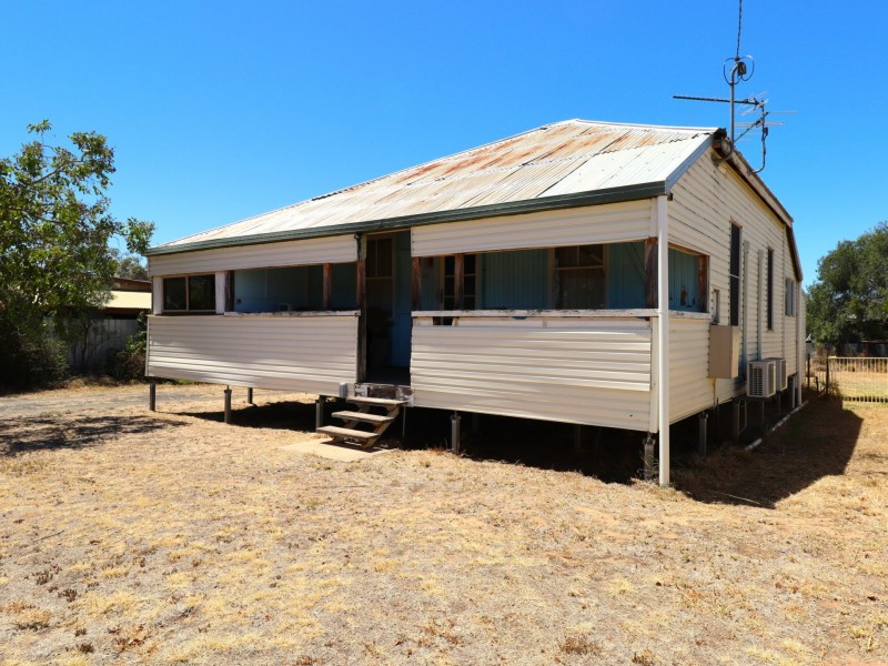 58 Feather Street, Roma QLD 4455