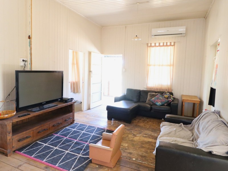 58 Feather Street, Roma QLD 4455