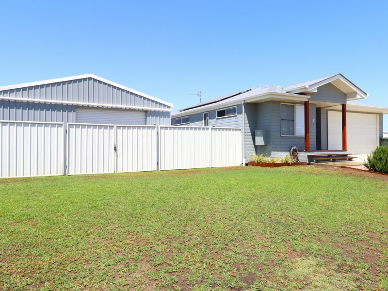12 Wheeler Drive, Roma QLD 4455