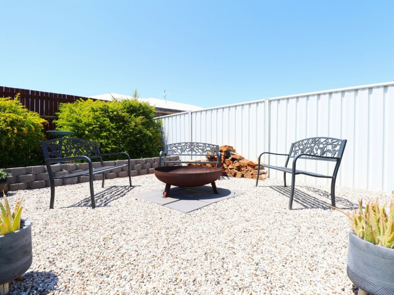 12 Wheeler Drive, Roma QLD 4455