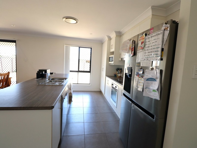 6 Beetson Drive, Roma QLD 4455