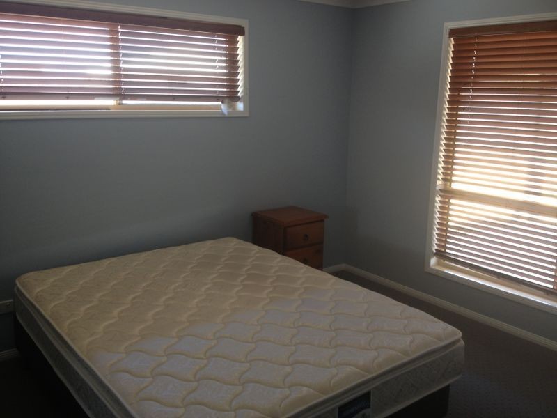 11 Edna Street, Roma QLD 4455