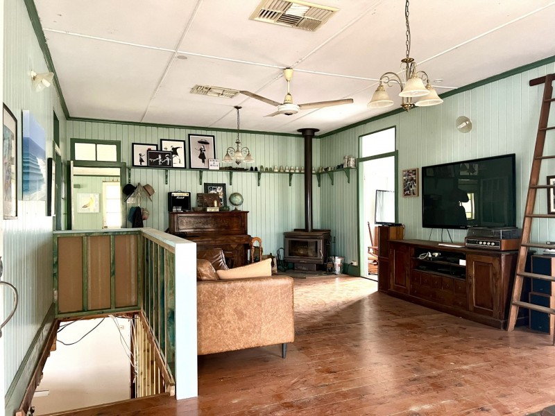 158 McDowall Street, Roma QLD 4455