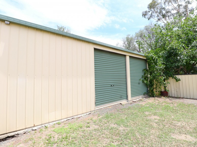 25 Charles Street, Roma QLD 4455