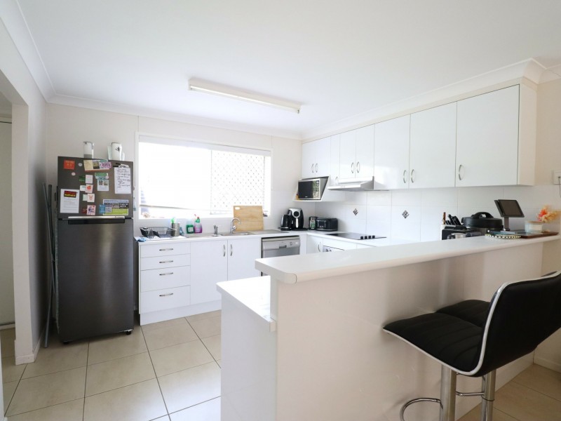 1  & 2/185 Edwardes Street, Roma QLD 4455