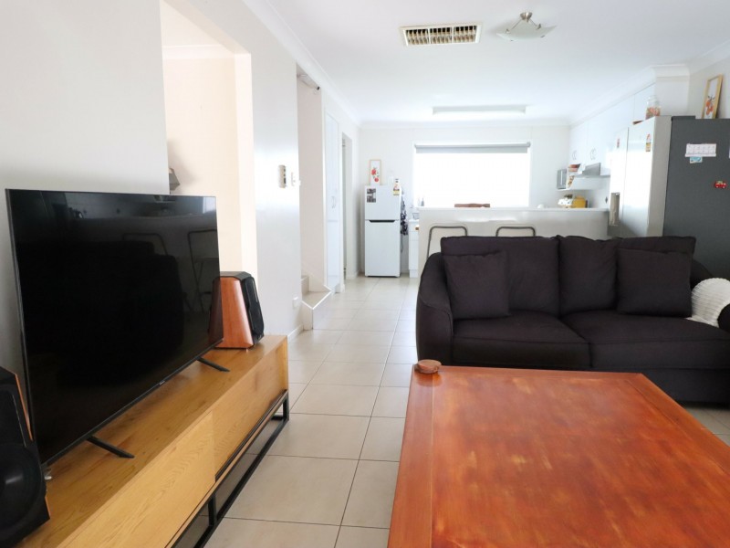 1  & 2/185 Edwardes Street, Roma QLD 4455