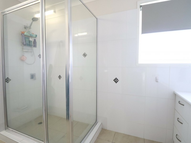 1  & 2/185 Edwardes Street, Roma QLD 4455