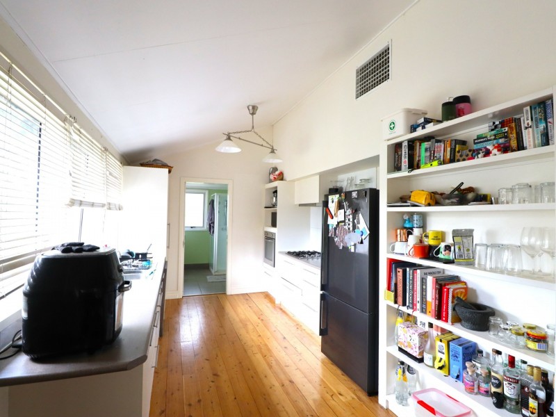 66 Charles Street, Roma QLD 4455