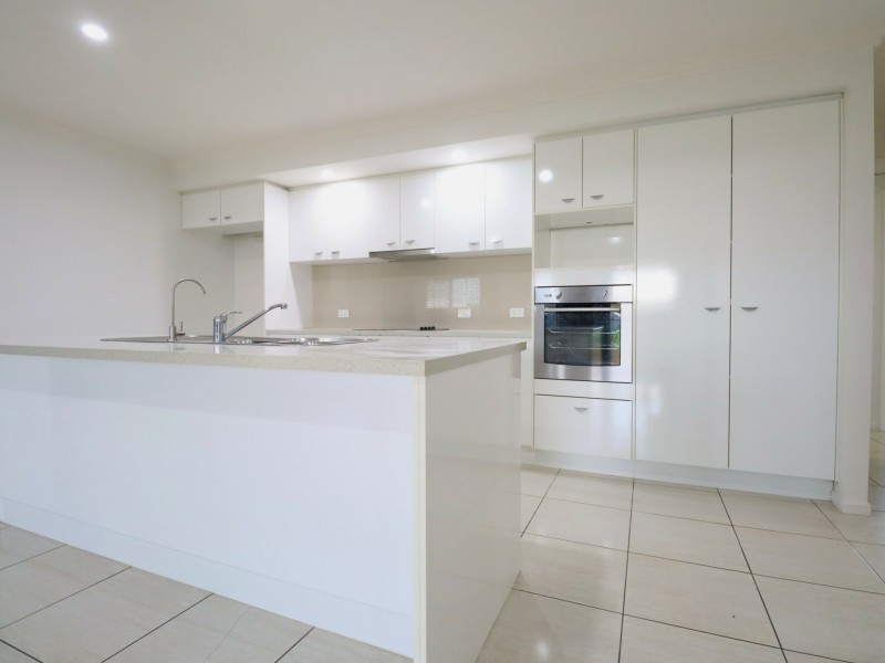 32 Beetson Drive, Roma QLD 4455