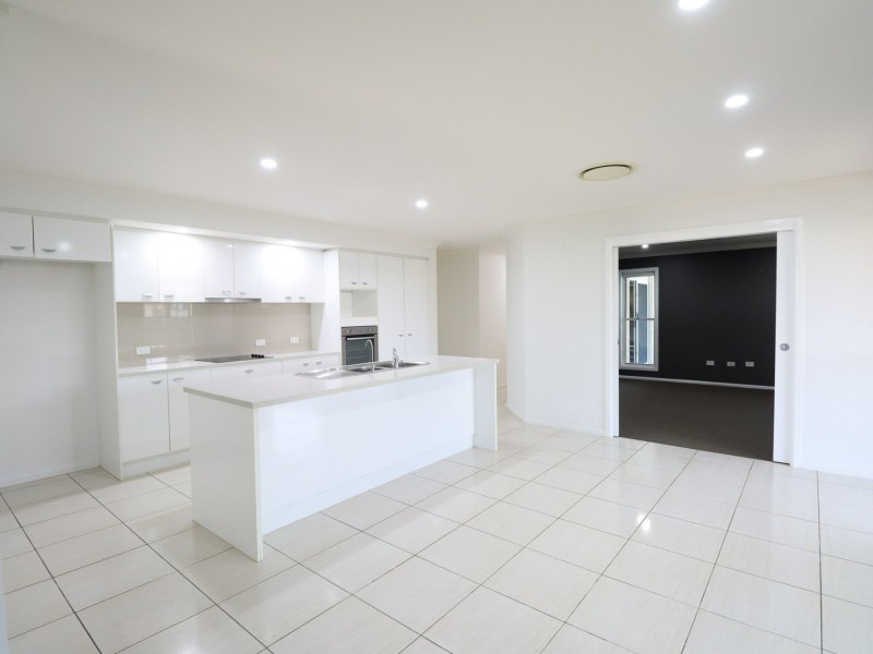 32 Beetson Drive, Roma QLD 4455