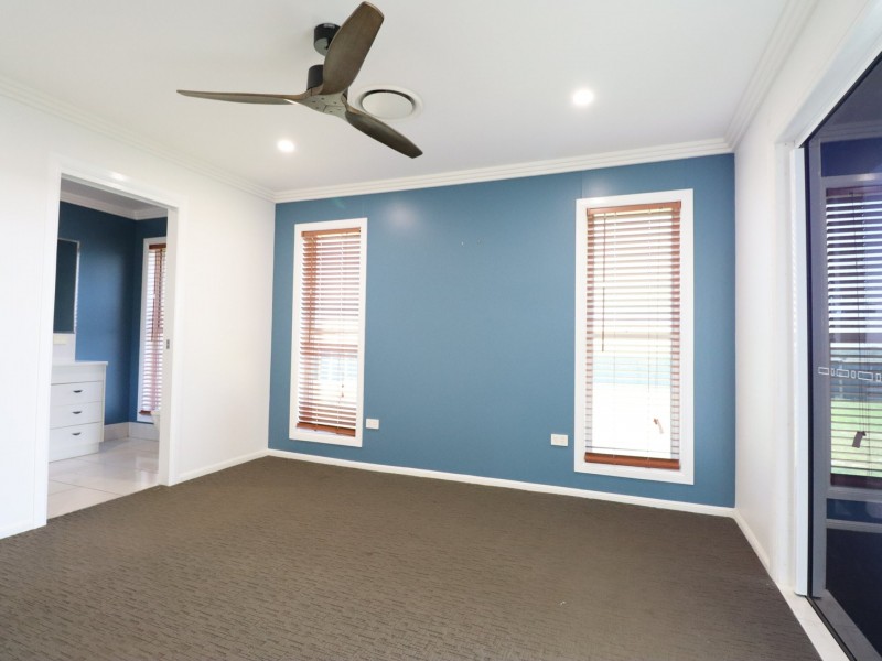 32 Beetson Drive, Roma QLD 4455