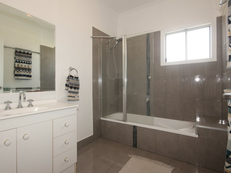 39 Taylor Street, Roma QLD 4455