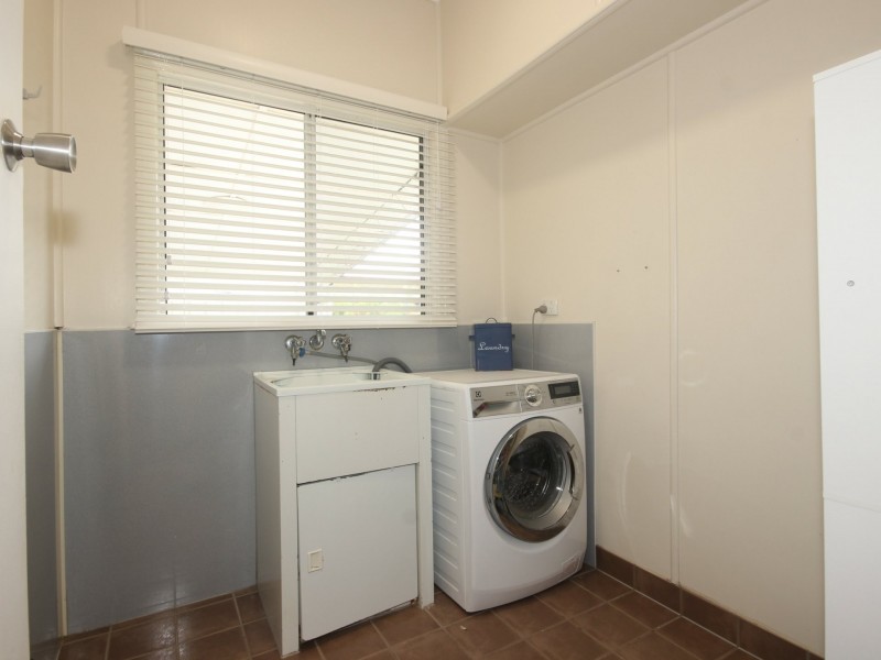 39 Taylor Street, Roma QLD 4455