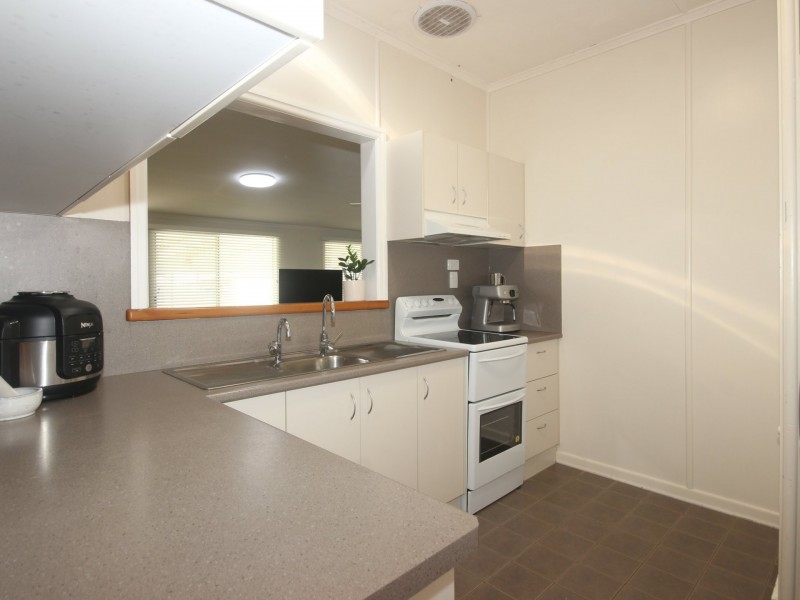 39 Taylor Street, Roma QLD 4455