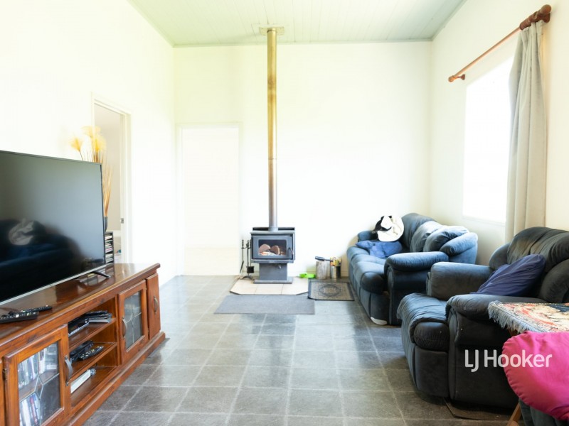 33 High Street, Wallumbilla QLD 4428