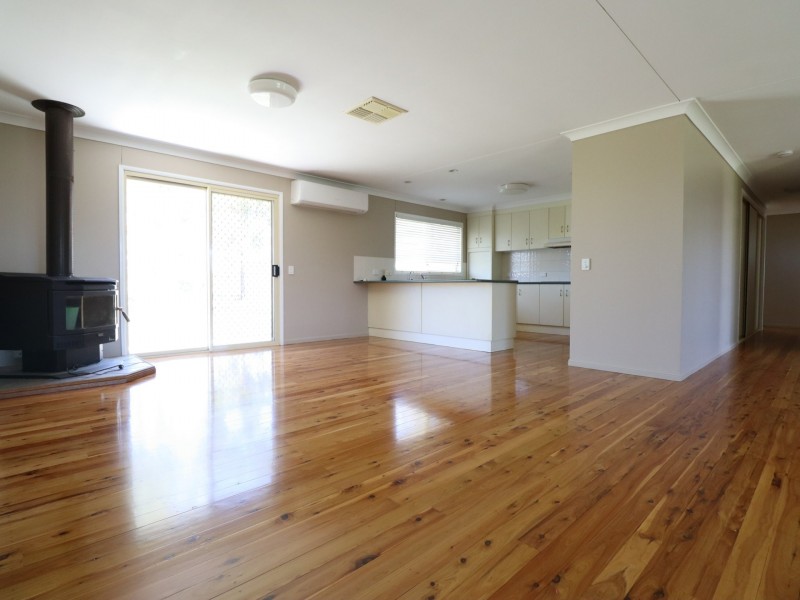 8 Baker Finch Crescent, Roma QLD 4455
