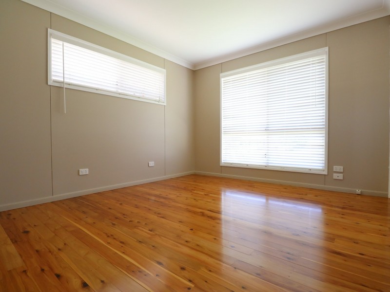 8 Baker Finch Crescent, Roma QLD 4455