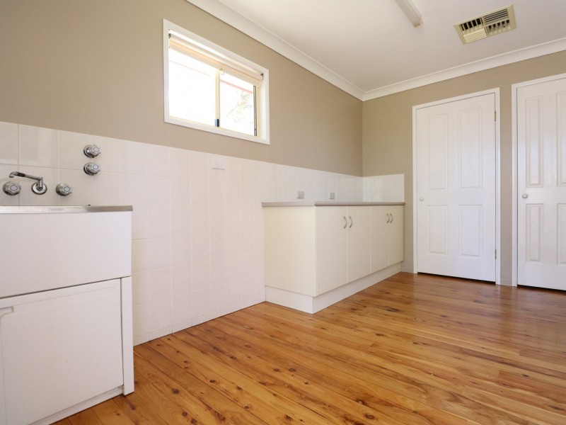 8 Baker Finch Crescent, Roma QLD 4455