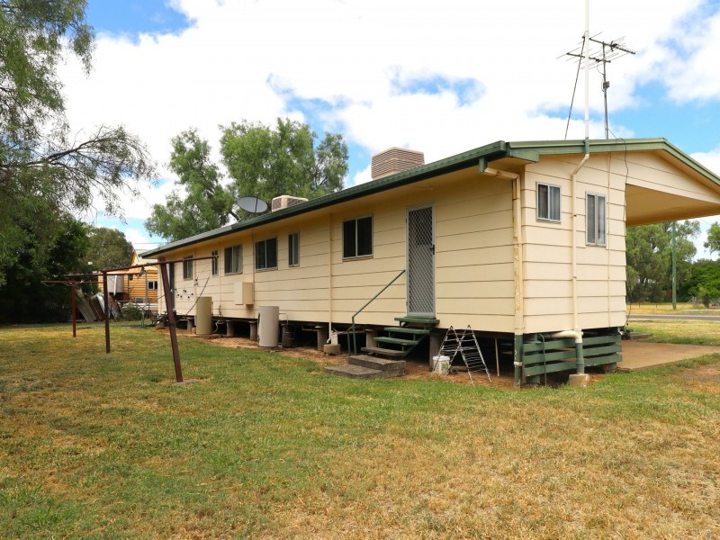 272 Edwardes Street, Roma QLD 4455