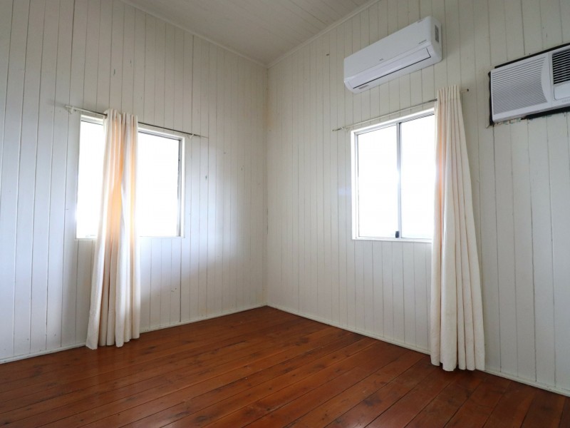 4 Russell Street, Wallumbilla QLD 4428