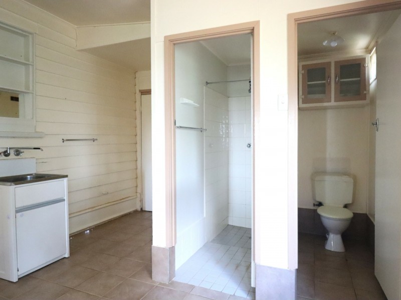 4 Russell Street, Wallumbilla QLD 4428