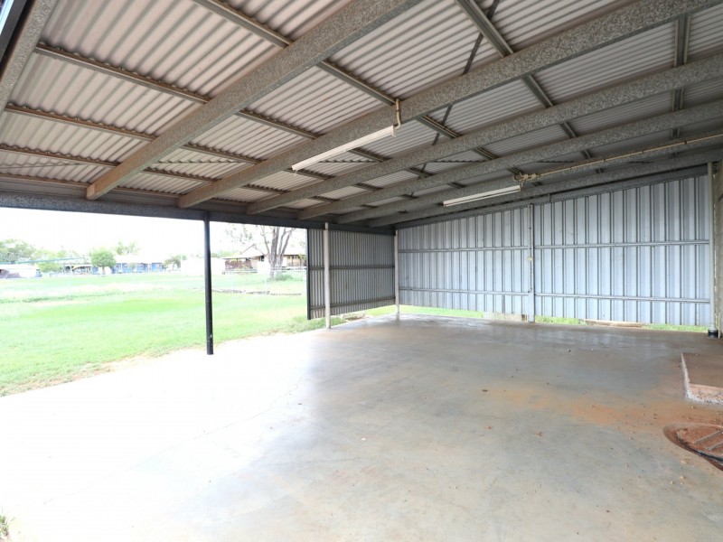 4 Russell Street, Wallumbilla QLD 4428