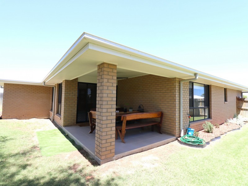 19 Highview Close, Roma QLD 4455