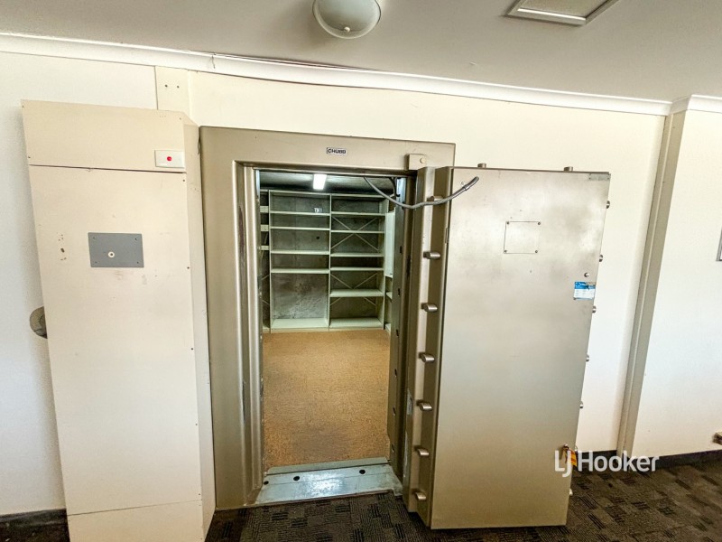 41 Cambridge street, Mitchell QLD 4465