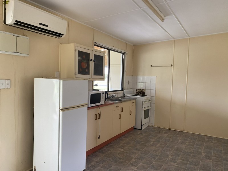 2/51 Louisa Street, Mitchell QLD 4465