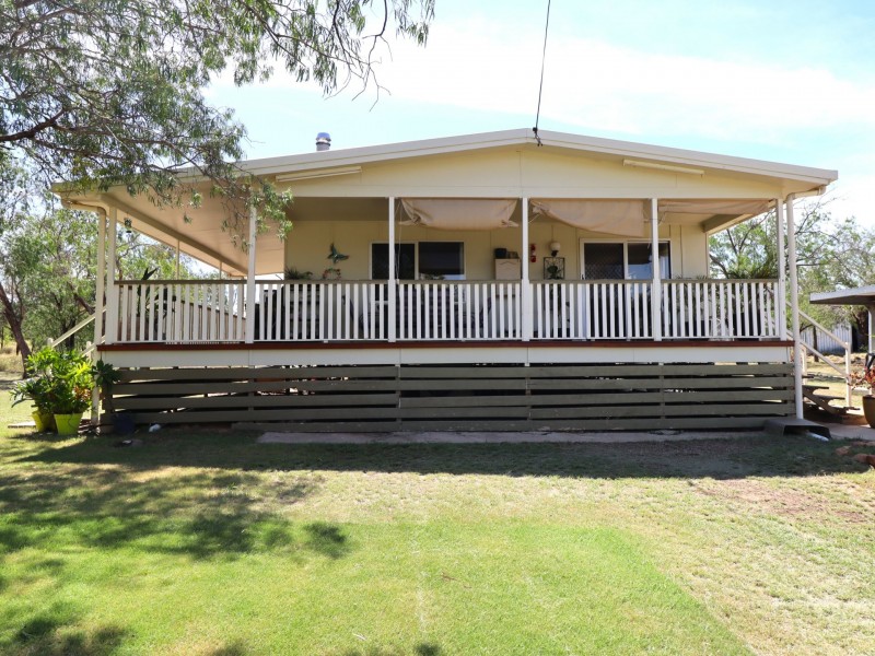 30 Roslyn Drive, Roma QLD 4455