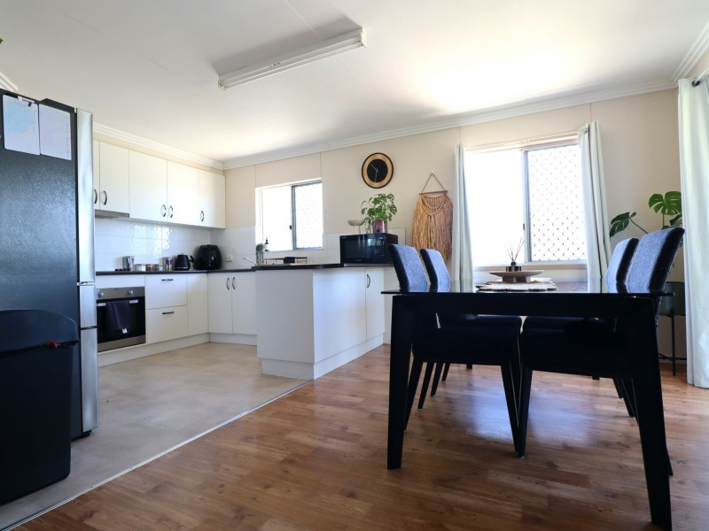 30 Roslyn Drive, Roma QLD 4455