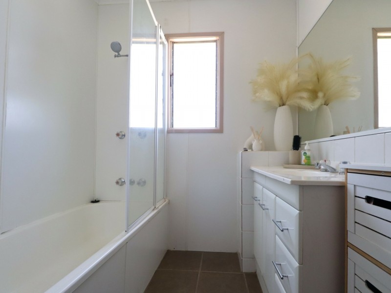 30 Roslyn Drive, Roma QLD 4455