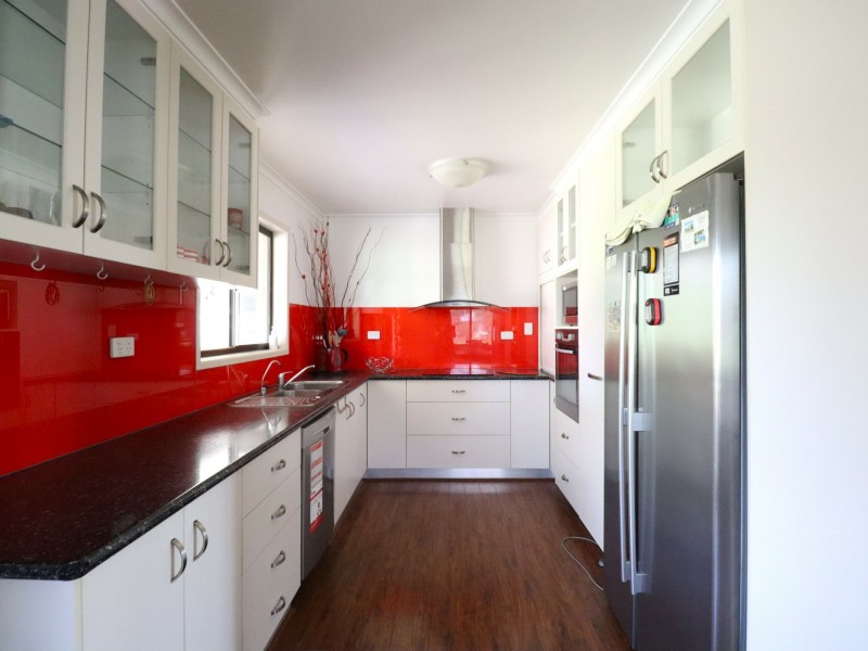 65 Rugby Street, Mitchell QLD 4465