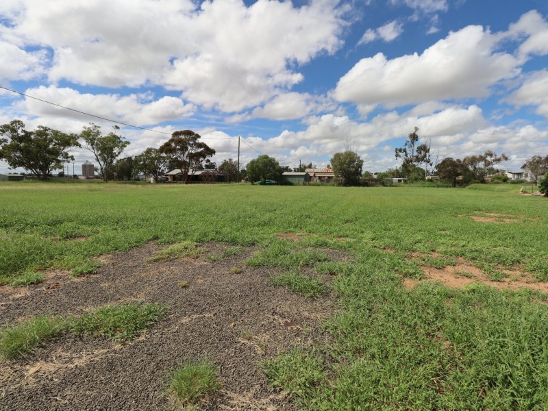 10 Russell Street, Wallumbilla QLD 4428