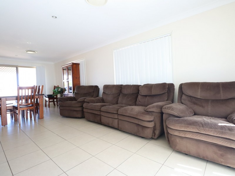 11 Lockyer Crescent, Roma QLD 4455