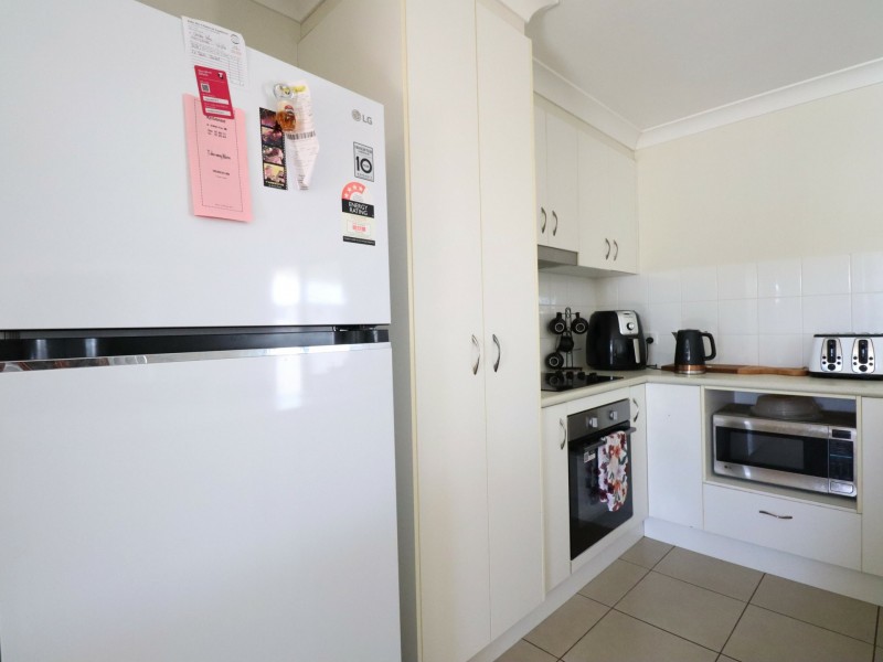 11 Lockyer Crescent, Roma QLD 4455