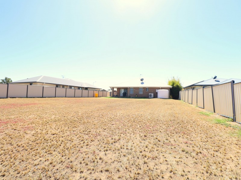 11 Lockyer Crescent, Roma QLD 4455