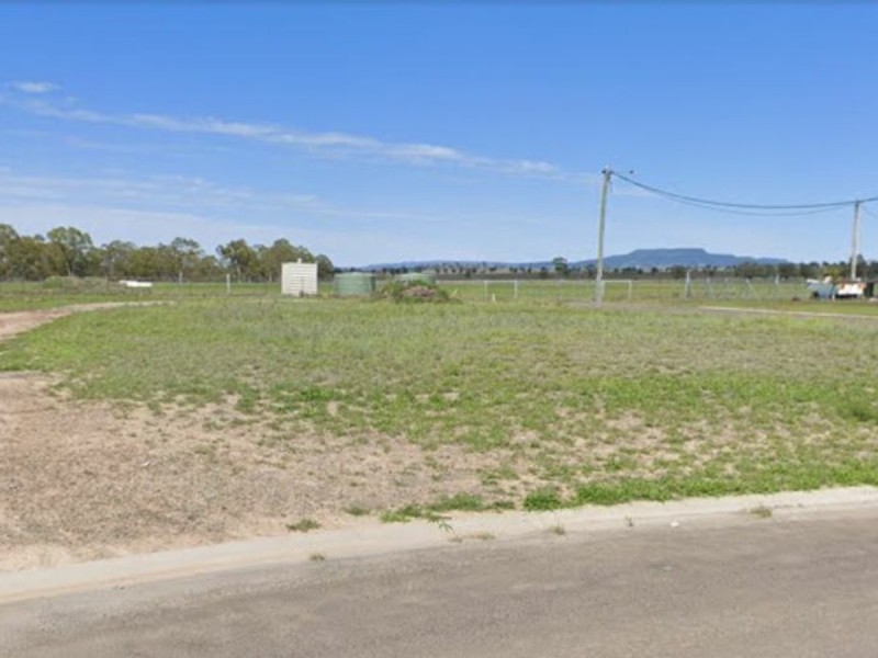 13 Airport Road, Injune QLD 4454